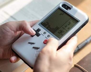 《iPhone一秒變Game Boy》超酷Wanle手機殼內建10款懷舊遊戲 《iPhone一秒變Game Boy》超酷Wanle手機殼內建10款懷舊遊戲