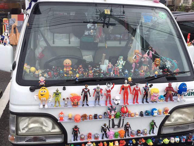 超越平面次元的痛車《行動模型展示櫃》經過一段時間後又進化了 超越平面次元的痛車《行動模型展示櫃》經過一段時間後又進化了