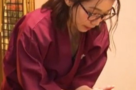 意外的性感屬性《女生穿上作務衣》胸口若隱若現超誘人…… 意外的性感屬性《女生穿上作務衣》胸口若隱若現超誘人……