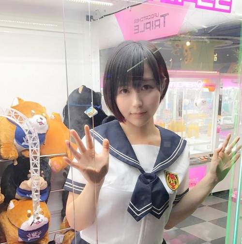 《夾物少女》日本娃娃機玩很大終於把妹子放進去了嗎？