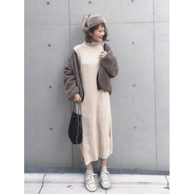 穿搭悲劇《針織長洋裝》內搭單品沒選好就可能讓你被人家喊聲"師父"wwww 穿搭悲劇《針織長洋裝》內搭單品沒選好就可能讓你被人家喊聲"師父"wwww