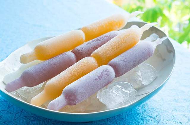 《棒棒冰的美味吃法》不是扭開咬斷吸乾它就好惹嗎ww 《棒棒冰的美味吃法》不是扭開咬斷吸乾它就好惹嗎ww