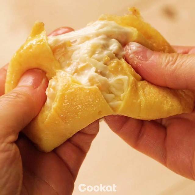 雞蛋繃出新滋味《湯勺雞蛋餃子》用ㄧ根湯勺就能完成美味料理 雞蛋繃出新滋味《湯勺雞蛋餃子》用ㄧ根湯勺就能完成美味料理