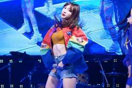 EXID《Hani又一飯拍爆紅》3年後跳著當年的神曲完全無違和 EXID《Hani又一飯拍爆紅》3年後跳著當年的神曲完全無違和