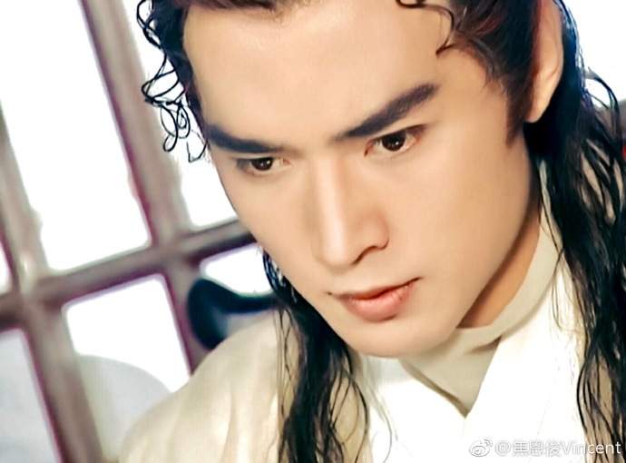 演藝圈資深帥哥《焦恩俊》其實他是個什麼都能轉的男人