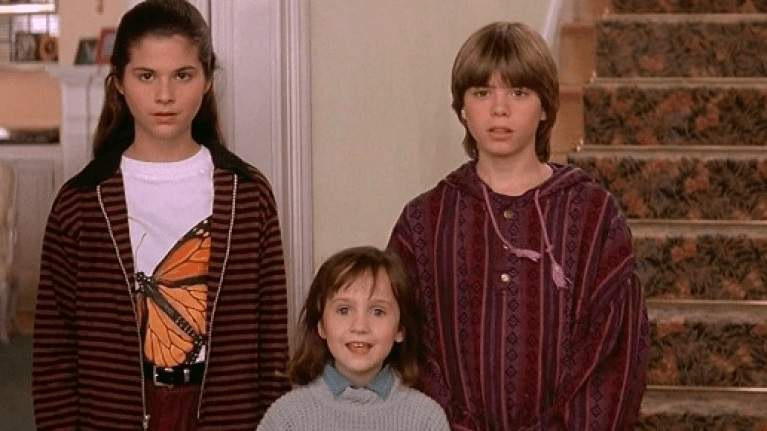 《窈窕奶爸》25年後團圓照 看到孩子都長大就覺得自己老了