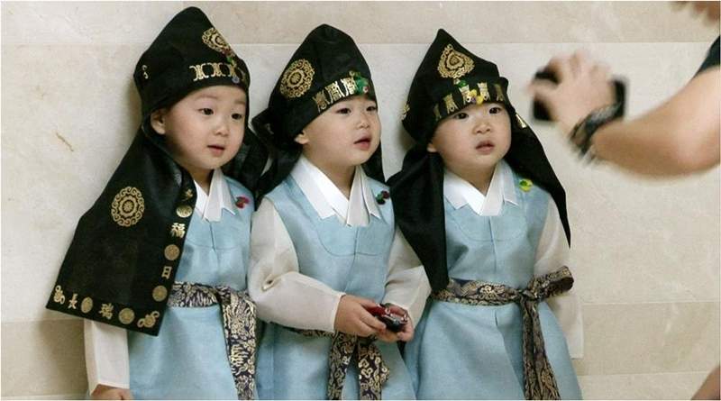 媽媽上網問《現在學生都不喜歡小孩嗎?》到底是自己孩子太熊還是學生太冷漠? 媽媽上網問《現在學生都不喜歡小孩嗎?》到底是自己孩子太熊還是學生太冷漠?