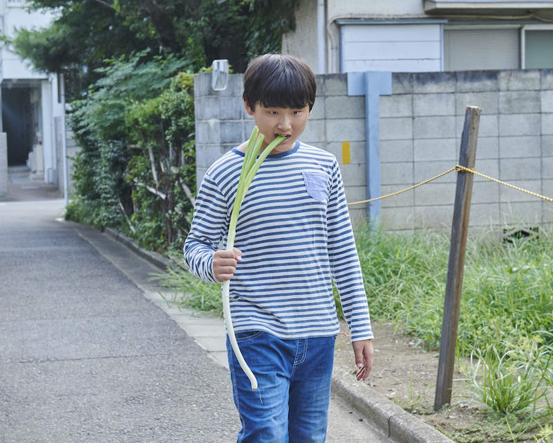 超級難放《蔥的裝袋技巧》原來長條物除了折兩半塞進去還有其他方法ww 超級難放《蔥的裝袋技巧》原來長條物除了折兩半塞進去還有其他方法ww