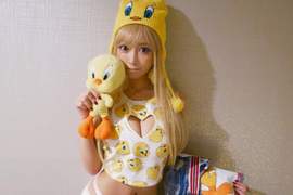 《AV女優的萬聖節》兄弟!含乳量超標這波我可頂不住啊(♡´౪`♡) 《AV女優的萬聖節》兄弟!含乳量超標這波我可頂不住啊(♡´౪`♡)