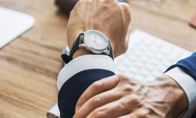 老闆上網問《員工都準時下班》怎麼辦?直接被網友洗臉砲轟... 老闆上網問《員工都準時下班》怎麼辦?直接被網友洗臉砲轟...