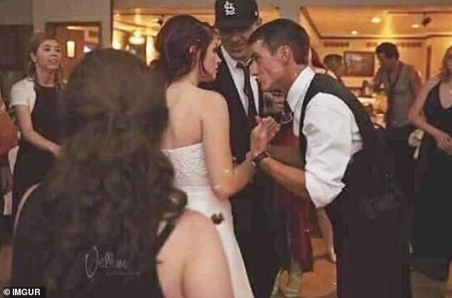 婚禮意外出現《錯覺照》新娘禮服真的沒有這麼大膽(羞) 婚禮意外出現《錯覺照》新娘禮服真的沒有這麼大膽(羞)