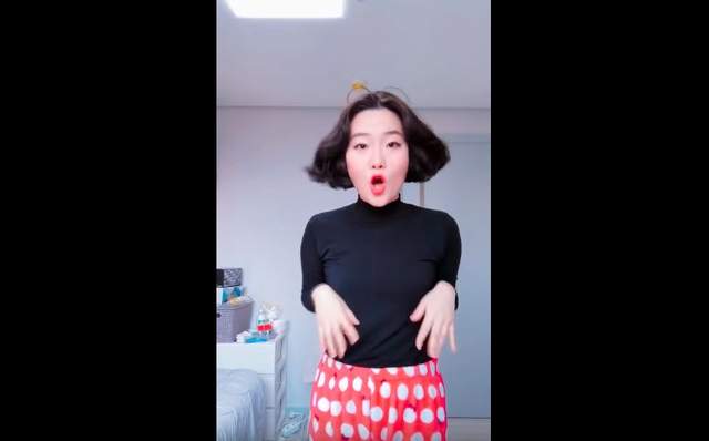 韓妹當Youtuber跳舞時《爺爺走進來找人》一秒變孫女控der有藏 - 圖片2