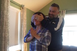 《玩遊戲打出好成績想炫耀給老婆看》來猜猜老婆的反應是什麼呢? 《玩遊戲打出好成績想炫耀給老婆看》來猜猜老婆的反應是什麼呢?