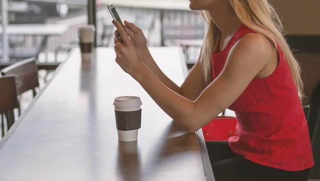 去洗手間就神奇消失《媽媽把孩子放在咖啡廳》是把咖啡廳當作托兒所嗎... 去洗手間就神奇消失《媽媽把孩子放在咖啡廳》是把咖啡廳當作托兒所嗎...