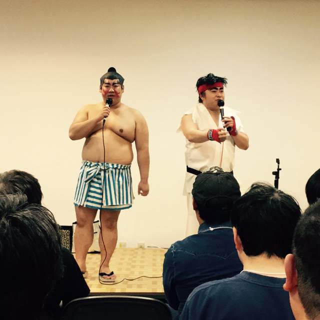 推特瘋傳《Cosplay快打旋風對打表演》連音效都是自己配音真的太強大了 推特瘋傳《Cosplay快打旋風對打表演》連音效都是自己配音真的太強大了