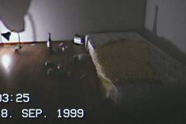 【免費】5分鐘就能全破《September 1999》舊錄影帶風格恐怖遊戲,獵奇血腥真實到反胃 【免費】5分鐘就能全破《September 1999》舊錄影帶風格恐怖遊戲,獵奇血腥真實到反胃
