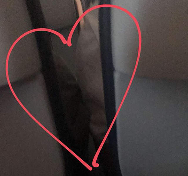 《飛機愛情故事》協調換位湊成愛侶 媒婆整路超高調LIVE