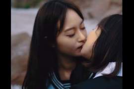 話題女同MV《159cm》熱吻畫面讓網友hold不住直呼好害羞 話題女同MV《159cm》熱吻畫面讓網友hold不住直呼好害羞