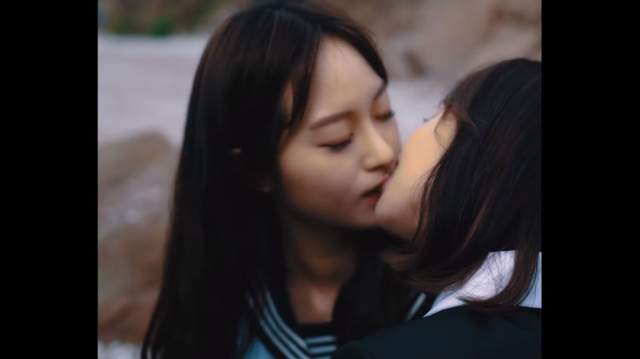 話題女同MV《159cm》熱吻畫面讓網友hold不住直呼好害羞 話題女同MV《159cm》熱吻畫面讓網友hold不住直呼好害羞