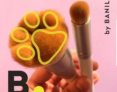 迎接狗年 Banila co 推出《狗狗肉球腮紅刷》化妝的同時也可以感受到可愛肉球 迎接狗年 Banila co 推出《狗狗肉球腮紅刷》化妝的同時也可以感受到可愛肉球