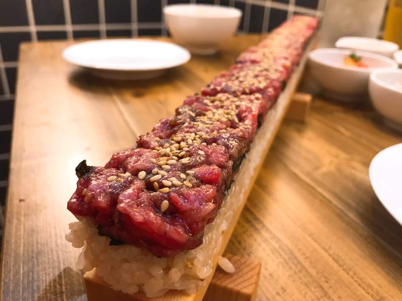 全長50cm《生和牛壽司》讓你忙著拍照同時嘴巴也停不下來的超絕美食❤