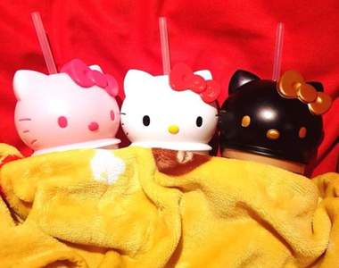 KT迷看過來《CGV電影院推出情人節Hello Kitty杯》在情人節這天買還有額外優惠唷 KT迷看過來《CGV電影院推出情人節Hello Kitty杯》在情人節這天買還有額外優惠唷