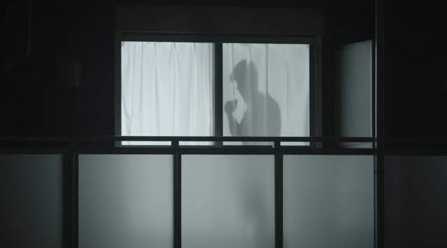 獨居女子必見《人影防盜對策》假裝房裡隨時都有男生在家