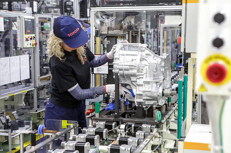 《Toyota》波蘭TMMP生產線正式投產全新hybrid油電傳動結構 《Toyota》波蘭TMMP生產線正式投產全新hybrid油電傳動結構