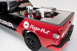 《Toyota全自動Pizza餐車》美味現身SEMA改裝展 《Toyota全自動Pizza餐車》美味現身SEMA改裝展