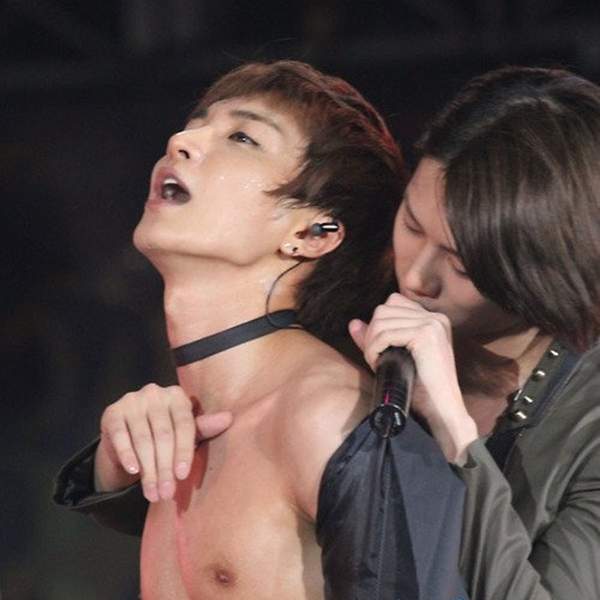 這些行為超圈飯《讓粉絲心空的舉動》這些曖昧瞬間讓人小鹿亂撞♥ 這些行為超圈飯《讓粉絲心空的舉動》這些曖昧瞬間讓人小鹿亂撞♥