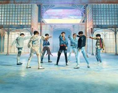 BTS新曲《FAKE LOVE》意外引發巧克力大戰?只因為某一幕出現... BTS新曲《FAKE LOVE》意外引發巧克力大戰?只因為某一幕出現...