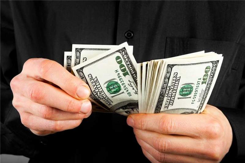 「匿名童星」PO文求助：貪婪父親把錢全拿走 我該怎麼辦？