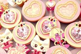 讓人少女心爆發的《夢幻原宿系壓克力飾品》還有各種美戰同人製品喔 讓人少女心爆發的《夢幻原宿系壓克力飾品》還有各種美戰同人製品喔