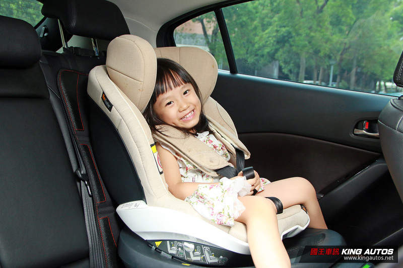 爸媽們必看!《兒童安全座椅》你們都「坐」對了嗎? 爸媽們必看!《兒童安全座椅》你們都「坐」對了嗎?