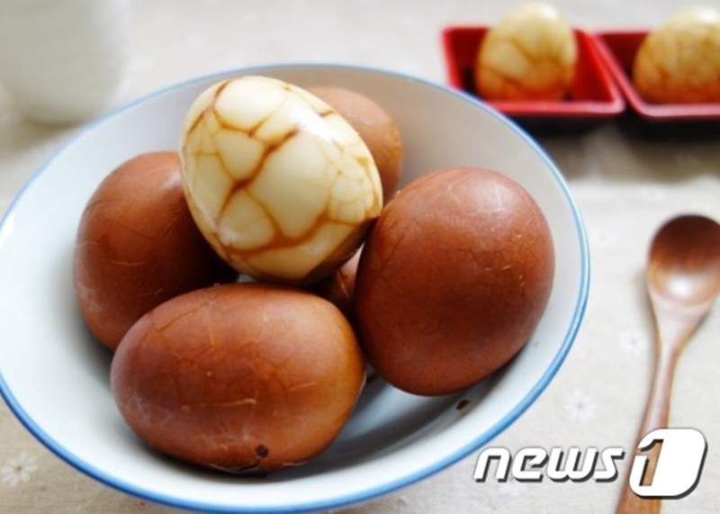 一顆要價1.3萬台幣沒看錯《殿堂級茶葉蛋》限量100顆已銷售一空(´⊙ω⊙`)