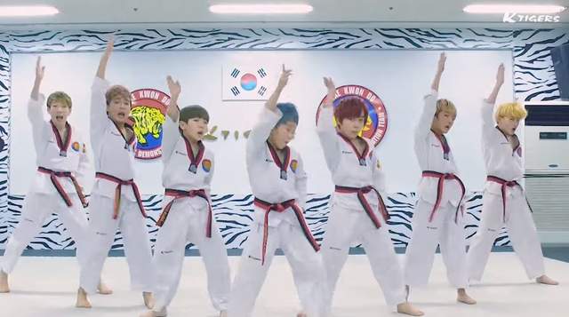 上傳不到3天就有200萬觀看次數《用跆拳道跳舞的小男孩》這孩子長大後不得了阿