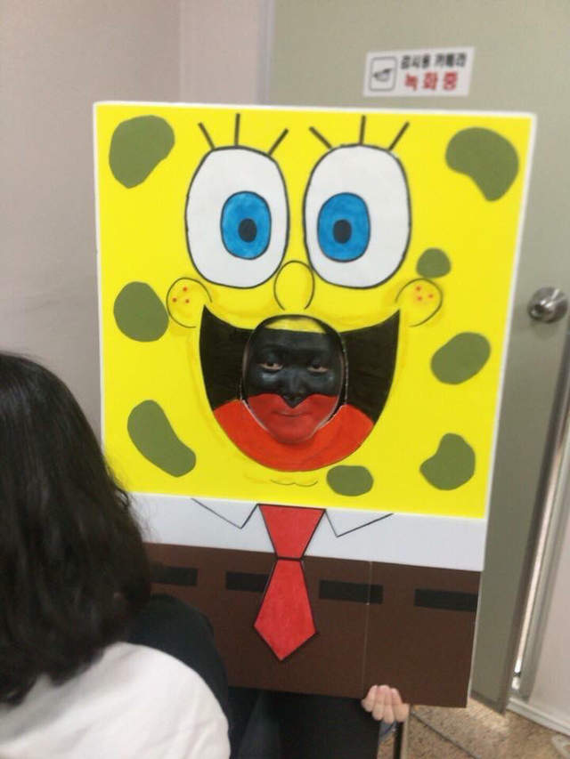 韓國女子高中的《韓國高中畢業照》根本是潛在的美術系之光阿ww 韓國女子高中的《韓國高中畢業照》根本是潛在的美術系之光阿ww