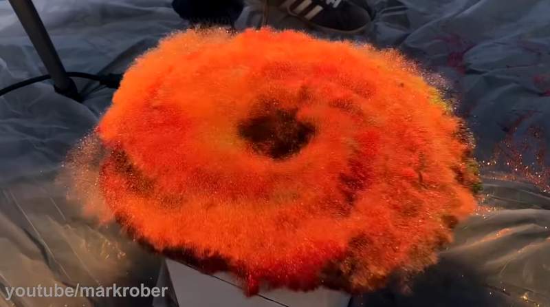 報復包裹小偷《前NASA工程師自製亮粉炸彈》誰都別想惹工程師 報復包裹小偷《前NASA工程師自製亮粉炸彈》誰都別想惹工程師