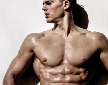 《最MAN數學老師Pietro Boselli》接近全裸不給活路雜誌照片送上 《最MAN數學老師Pietro Boselli》接近全裸不給活路雜誌照片送上