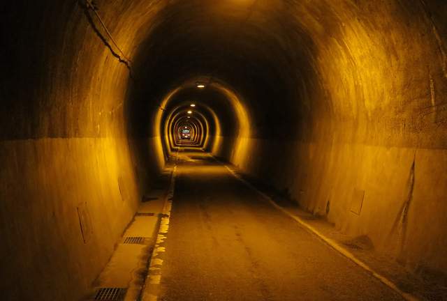 京都靈異景點《清瀧隧道》網友的真實恐怖體驗引發推特瘋傳... 京都靈異景點《清瀧隧道》網友的真實恐怖體驗引發推特瘋傳...