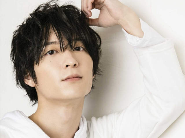 買了《梅原裕一郎的寫真集來自拍》這自拍法也太有意思了XDD