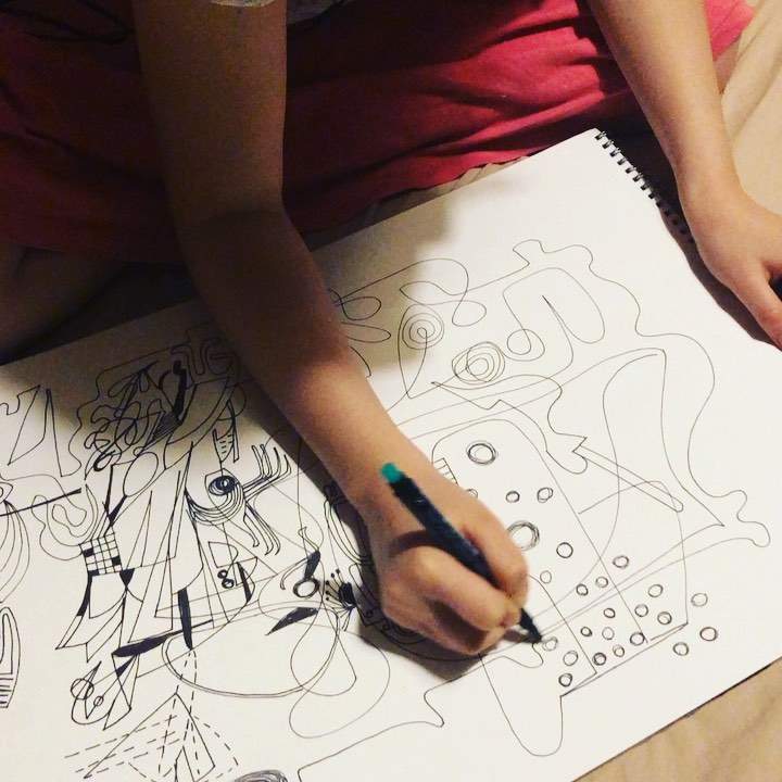 五歲能抬頭《年僅13歲的天才小畫家》沒特別練就能有這種境界,該不會是畢卡索轉世吧!? 五歲能抬頭《年僅13歲的天才小畫家》沒特別練就能有這種境界,該不會是畢卡索轉世吧!?