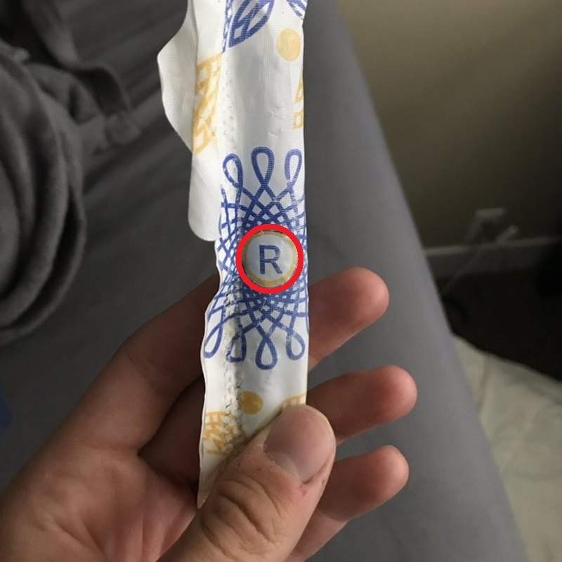 男友發推特問《衛生棉條上的英文字母》是什麼？結果底下大歪樓讓這條推爆紅w