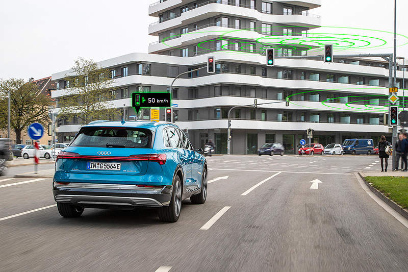 《Audi》歐洲啟動交通號誌互聯服務 車內就能預判紅綠燈狀態 《Audi》歐洲啟動交通號誌互聯服務 車內就能預判紅綠燈狀態