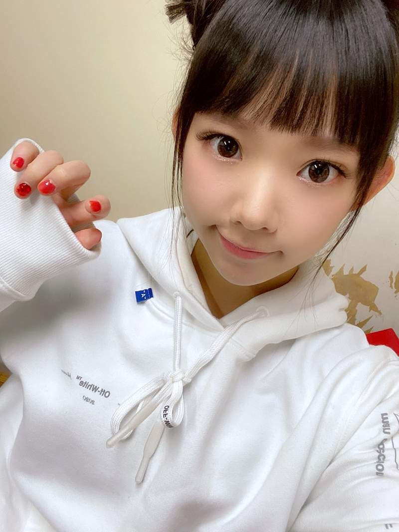 亞馬遜第一的合法小學生《長澤茉里奈》睽違一年半寫真DVD性感推出 亞馬遜第一的合法小學生《長澤茉里奈》睽違一年半寫真DVD性感推出