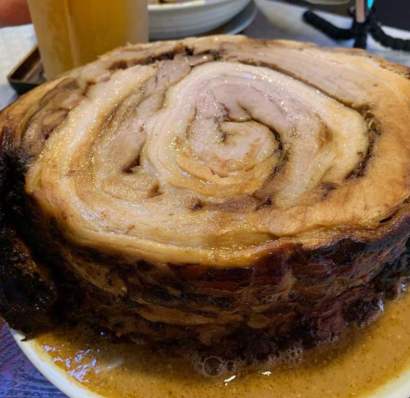 只看到巨大肉塊的《銀河叉燒拉麵》我是來啃肉還是吃麵的啊？？？