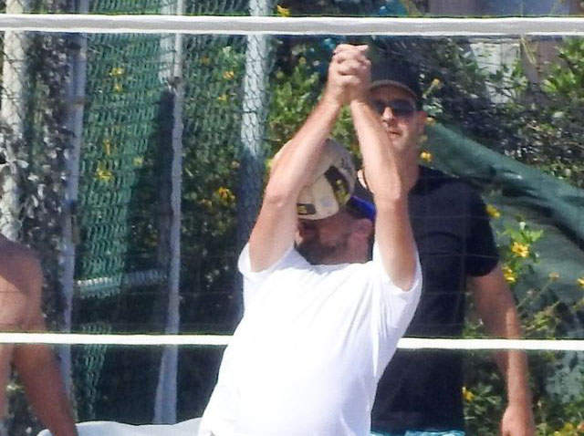 《李奧納多又變MEME了》打個排球也能給眾人帶來歡樂