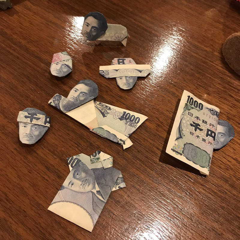 陌生大叔披露《鈔票的摺紙藝術》如果能讓我全部帶回家就更棒了ww