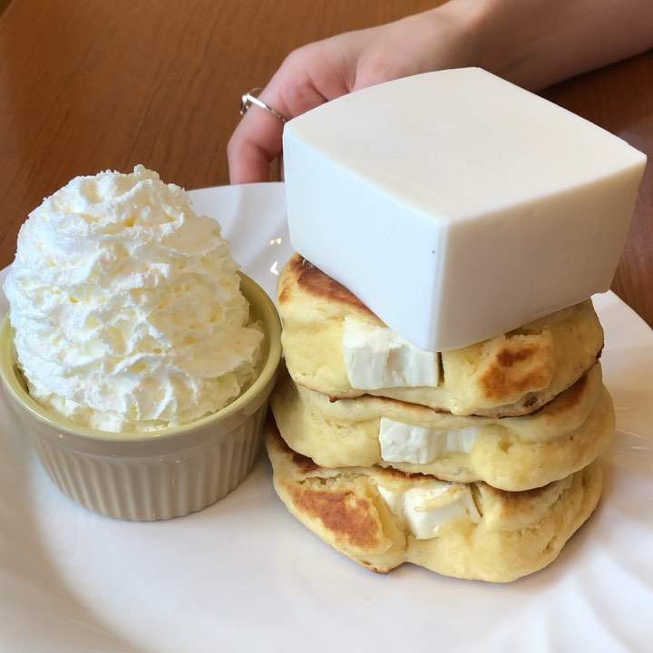 這不是豆腐《超厚生起司鬆餅》壓倒性的存在感,起司控絕對不能錯過❤ 這不是豆腐《超厚生起司鬆餅》壓倒性的存在感,起司控絕對不能錯過❤