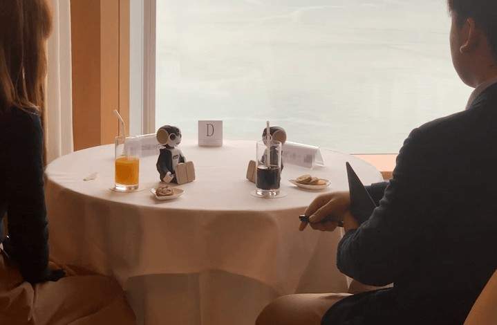 《機器人相親》不用怕害羞所有的話都交給人工智慧去講就好惹